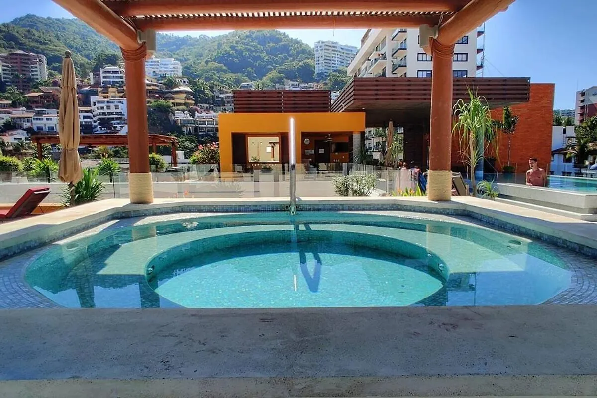 Luxury Condo In Romantic Zone, 2 Blocks From Beach Puerto Vallarta Daire
