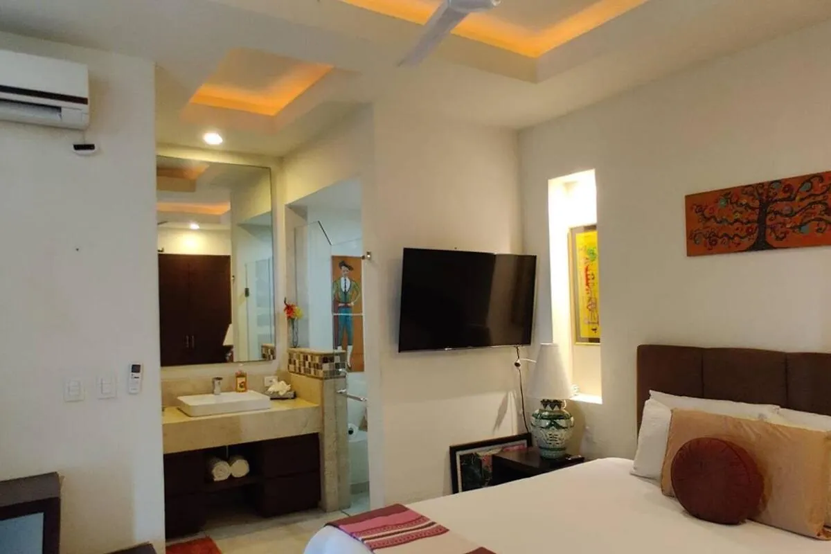 Luxury Condo In Romantic Zone, 2 Blocks From Beach Puerto Vallarta 0*,