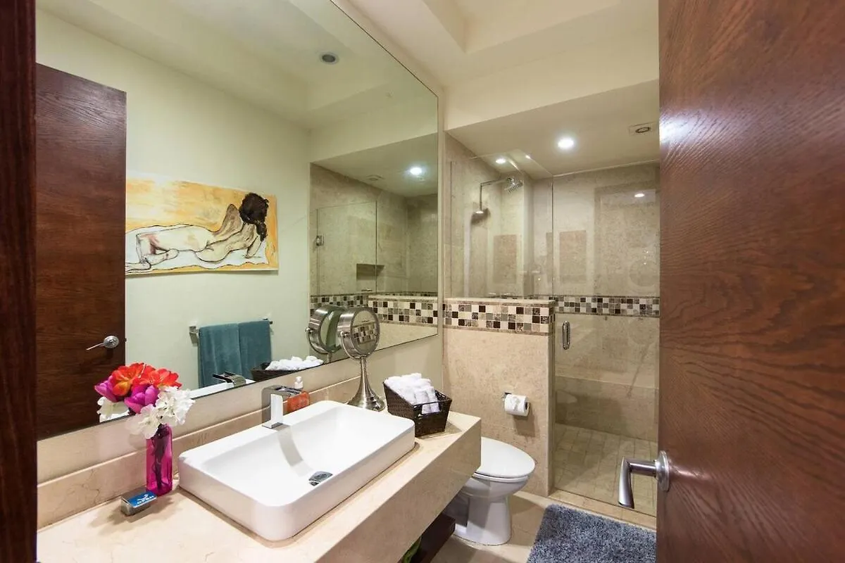 Luxury Condo In Romantic Zone, 2 Blocks From Beach Puerto Vallarta