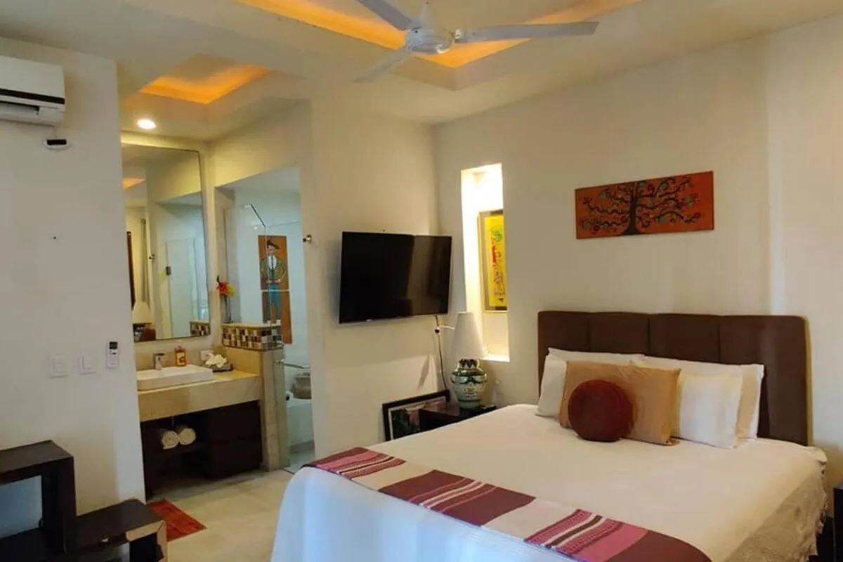 Апартаменты Luxury Condo In Romantic Zone, 2 Blocks From Beach Пуэрто-Вальярта Мексика